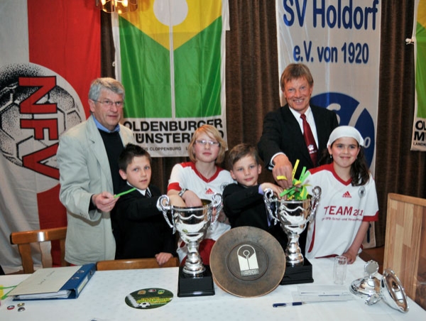 100511-holdorf-hsv-om-cup-auslosung-01-i