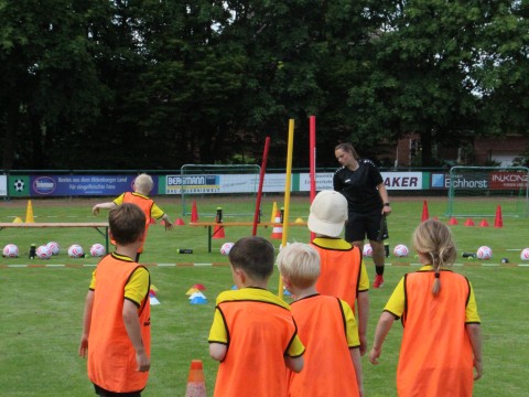 Sport Böckmann Fußballcamp 2026 mit Bernd Voss